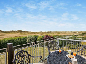 3 Bed in Aberdovey DY036
